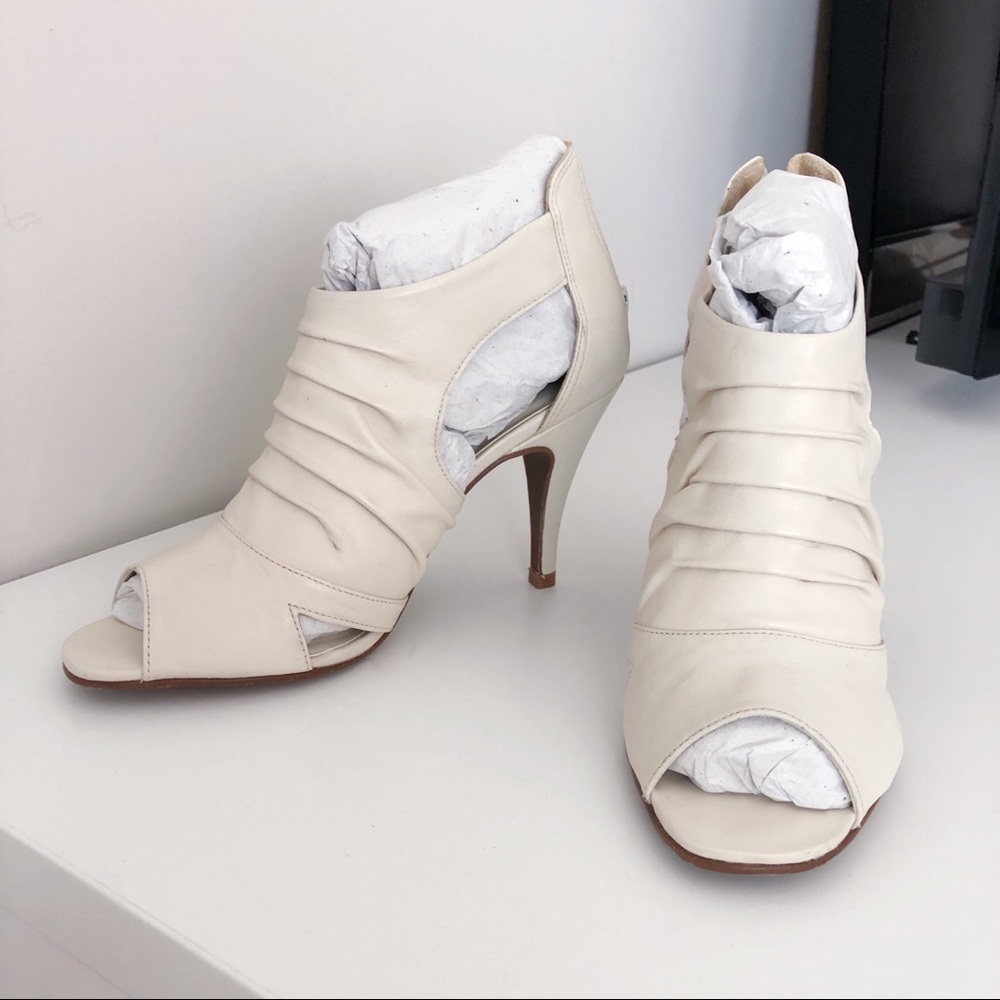 Bos. & Co. Size 40 White Open Peep Toe Heels